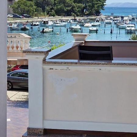 Haus Anica Apartamento Rab Town Exterior foto