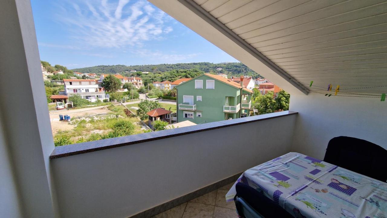 Haus Anica Apartamento Rab Town Exterior foto
